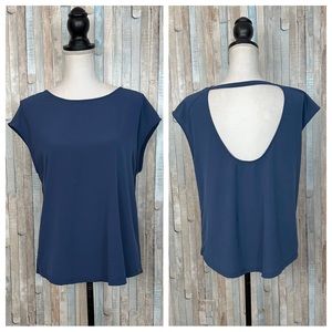 Oiselle 8 Blue Backstory Shirt Top Open Back Athletic Run Running Woven Breeze